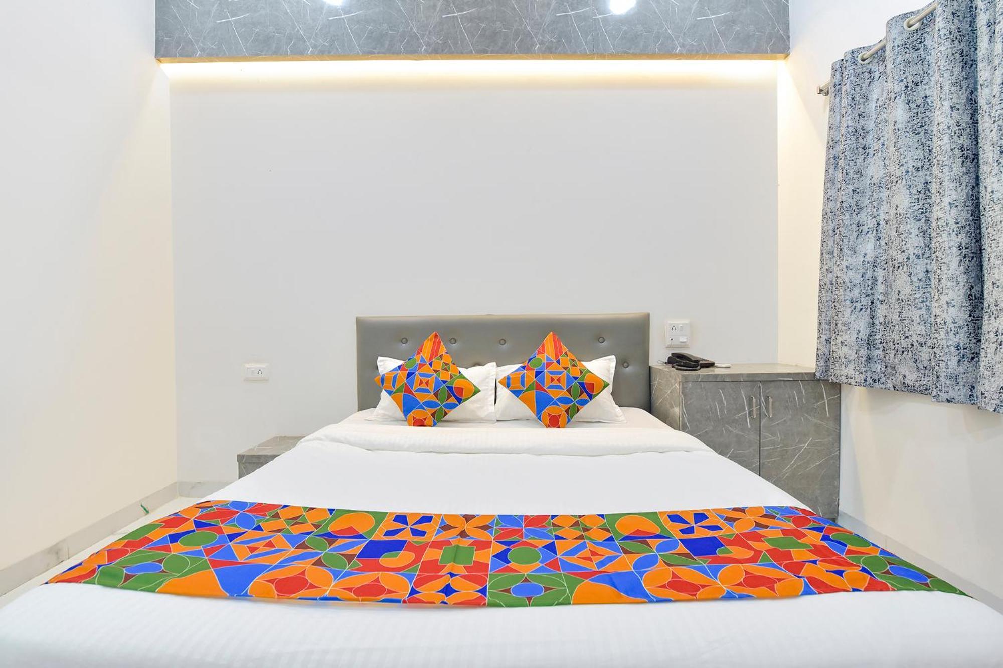 Fabhotel Grand Embassy Индаур Экстерьер фото