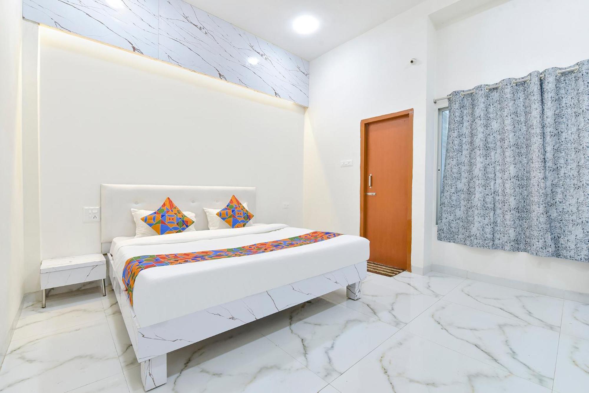 Fabhotel Grand Embassy Индаур Экстерьер фото